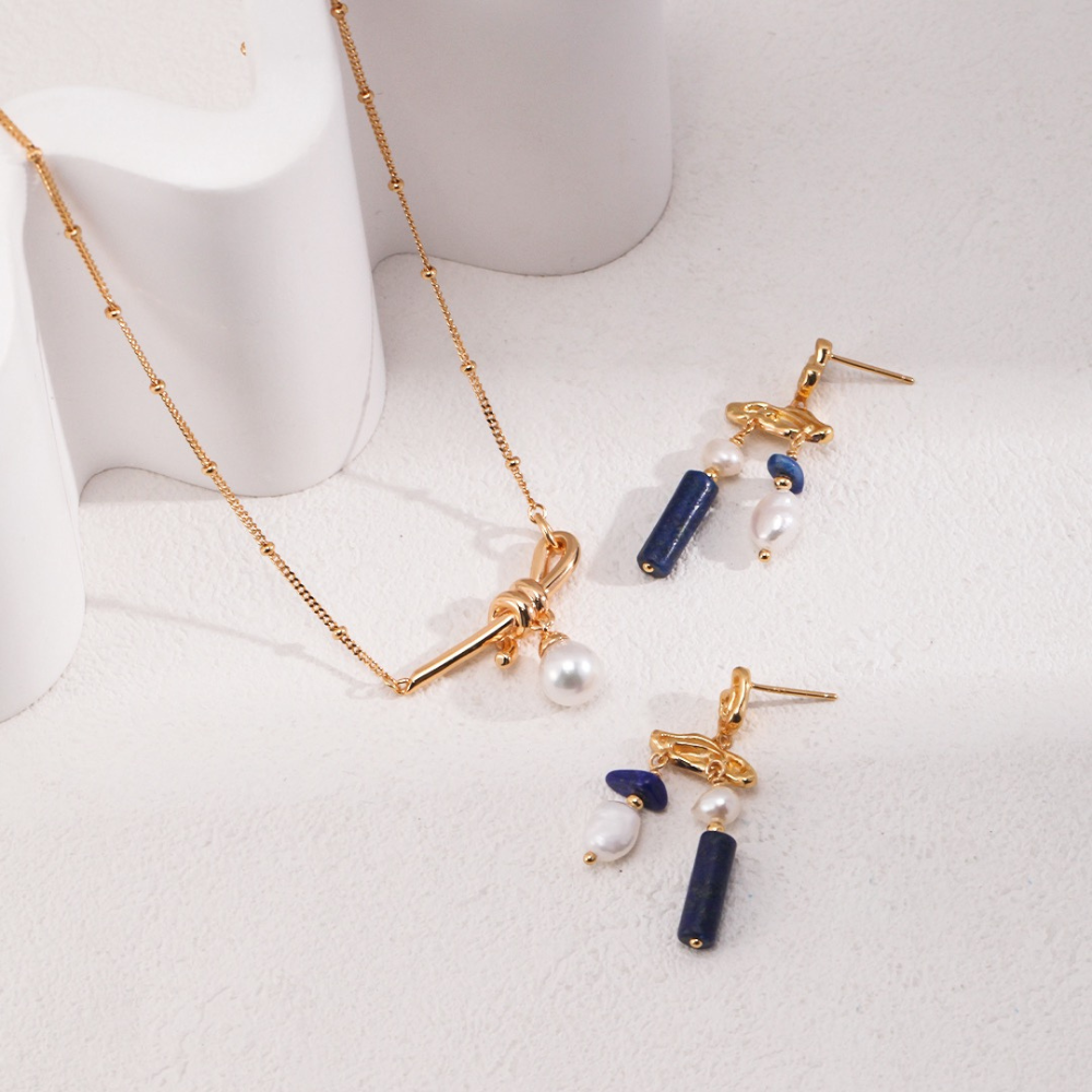 Aella Lapis Lazuli Earring