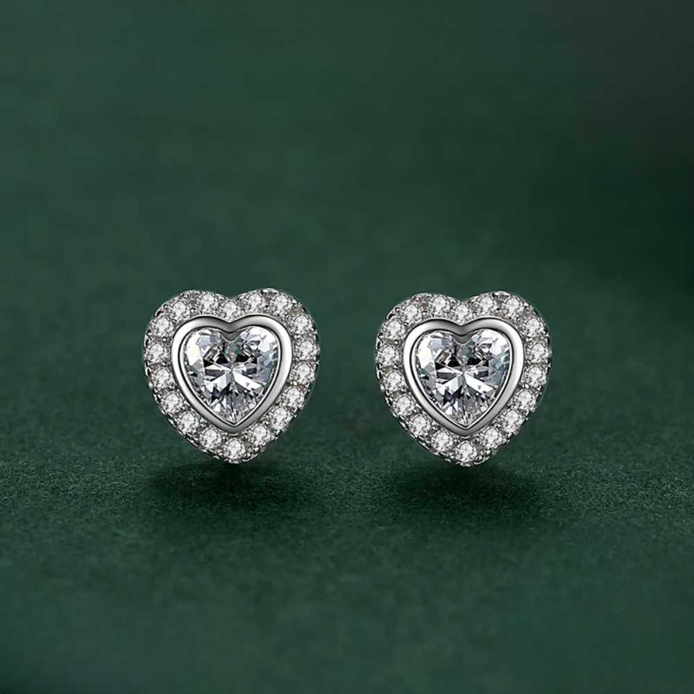 Amelia Heart-Shaped Stud Earring