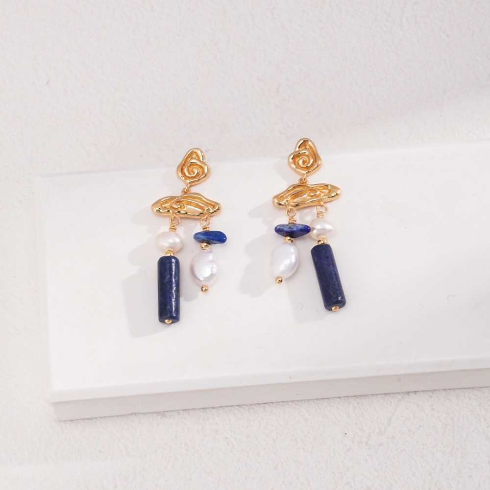 Aella Lapis Lazuli Earring