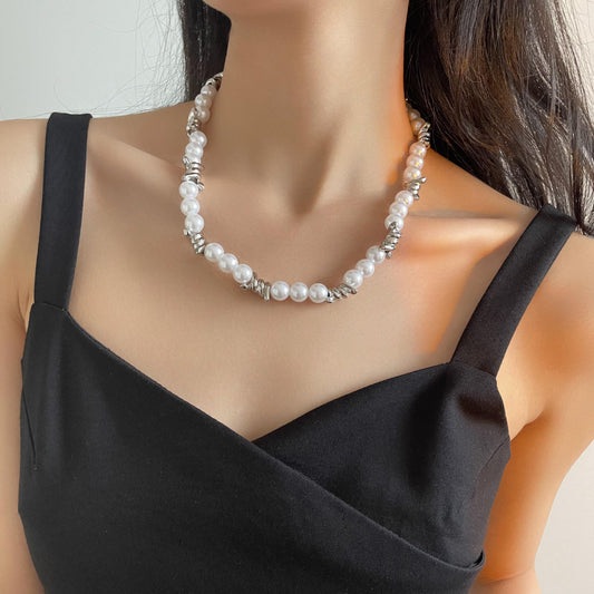 Elegance Femme Pearl Necklace