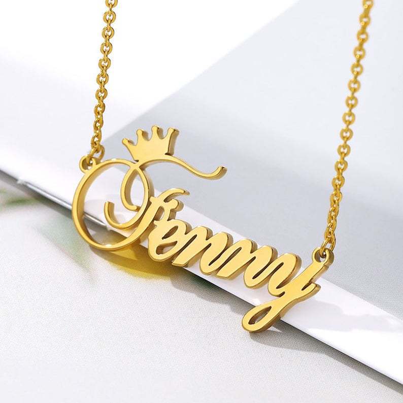 Personalized Name Crown Necklace N014