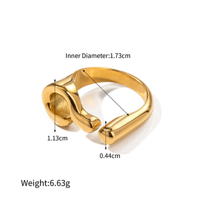 Timeless 18K Gold Artistry Design Ring