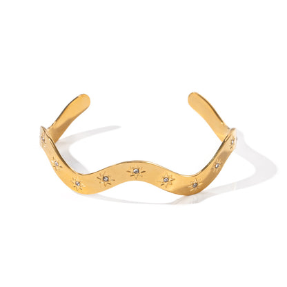 18K Gold Irregular Diamond-Set Luxury Bangle