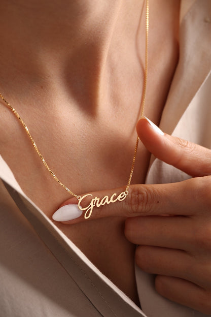 Exquisite Customizable Name Necklace